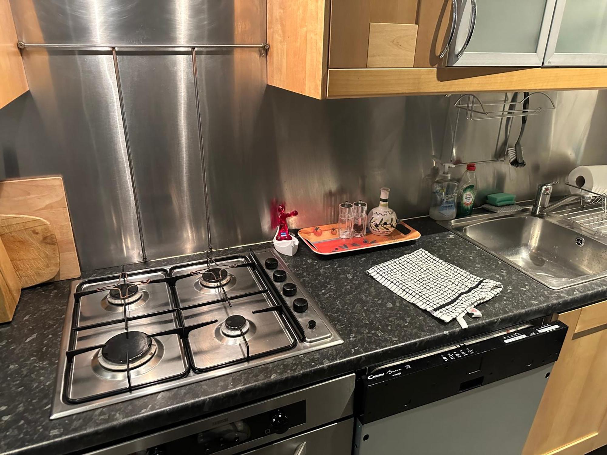Large Flat In Kensington * London