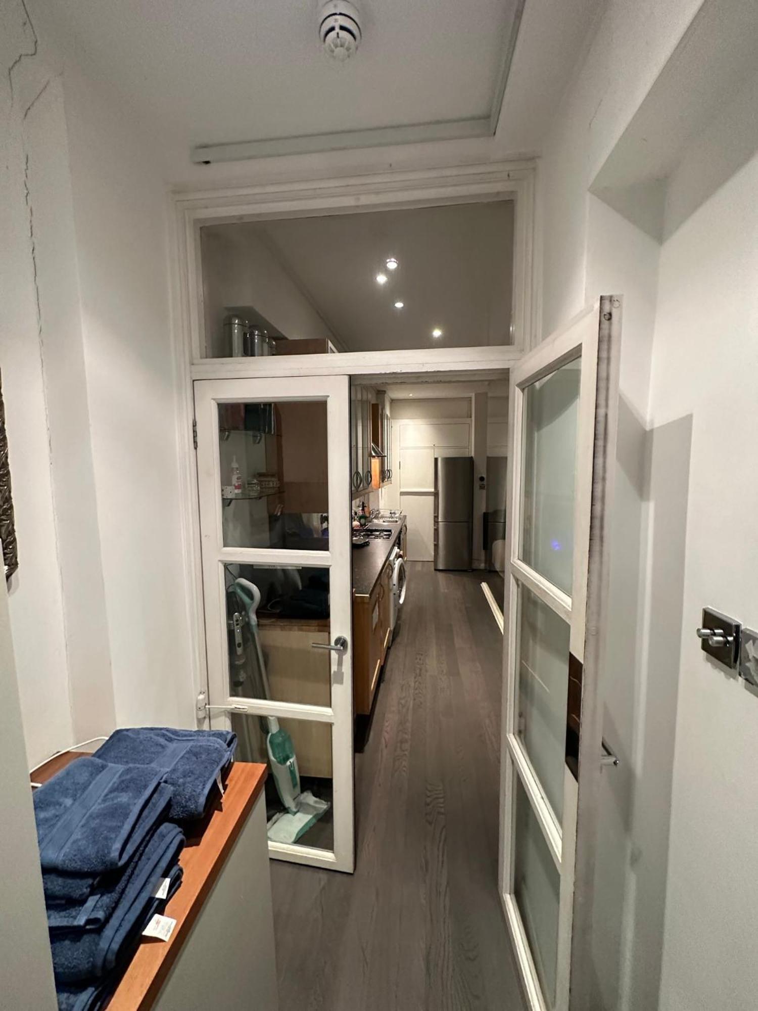 Large Flat In Kensington